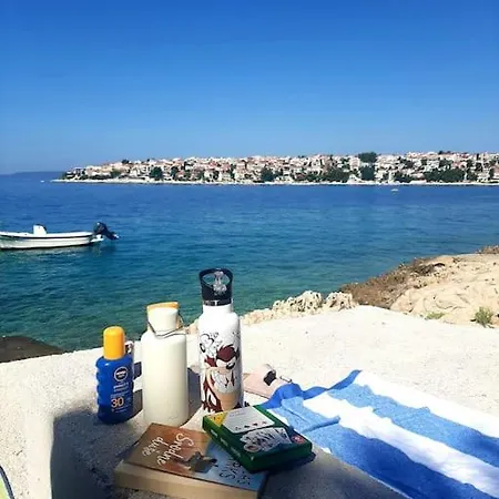 Vikendica House Dea With Outdoor Jacuzzi Trogir