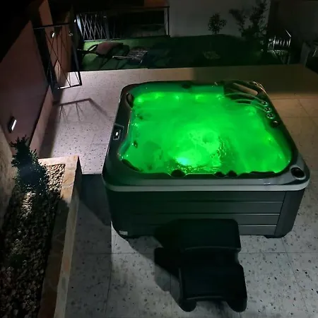 Holiday home House Dea With Outdoor Jacuzzi *