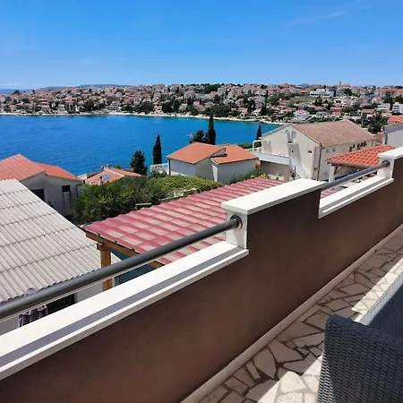 House Dea With Outdoor Jacuzzi Vikendica *